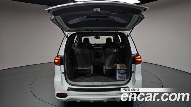 Kia Canival 2019 — photo 26