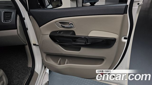 Kia Canival 2019 — photo 15