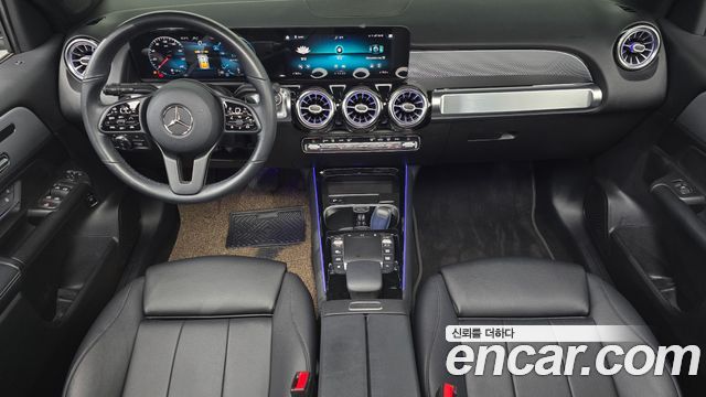 Mercedes-Benz GLB-Class 2021 — photo 10