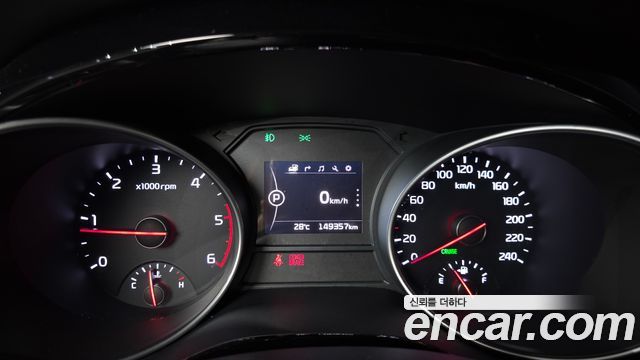 Kia Canival 2015 — photo 11
