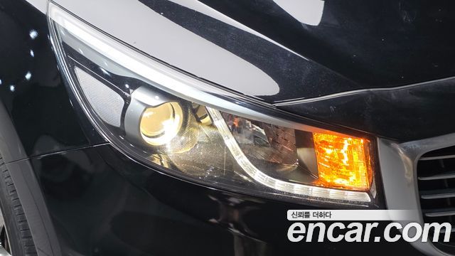 Kia Canival 2015 — photo 8