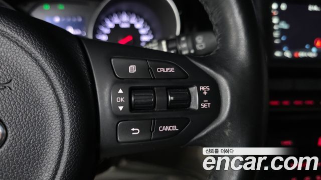 Kia Canival 2015 — photo 27