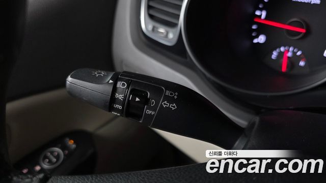Kia Canival 2015 — photo 33