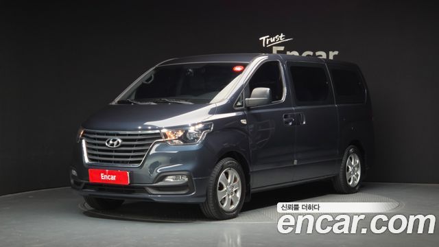 Hyundai Starex 2019 — photo 1