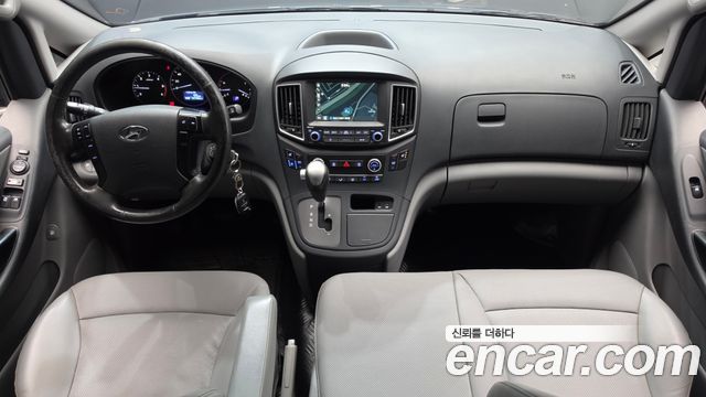 Hyundai Starex 2019 — photo 10