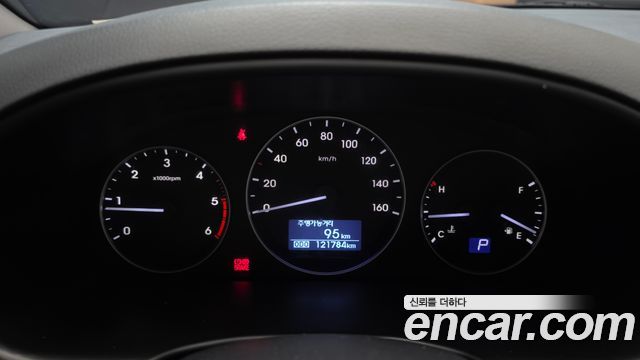 Hyundai Starex 2019 — photo 11