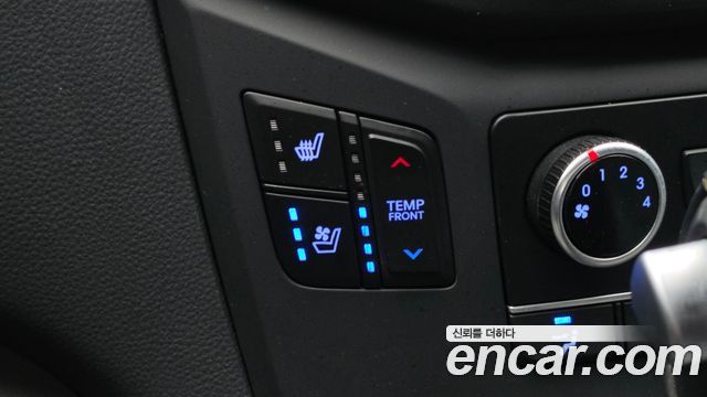 Hyundai Starex 2019 — photo 24