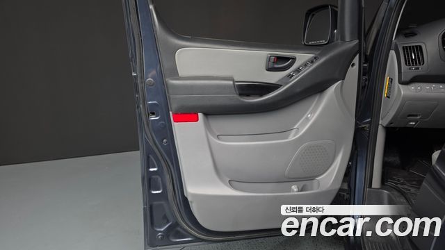 Hyundai Starex 2019 — photo 14