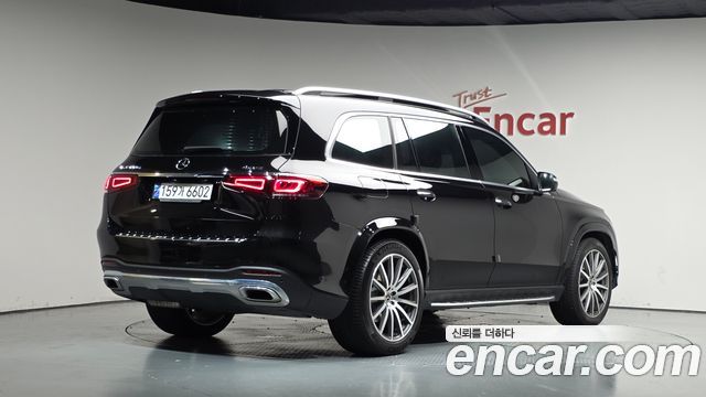 Mercedes-Benz GLS-Class 2023 — photo 2