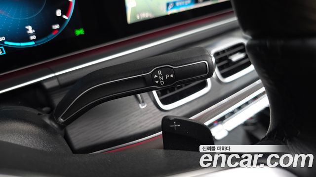 Mercedes-Benz GLS-Class 2023 — photo 12