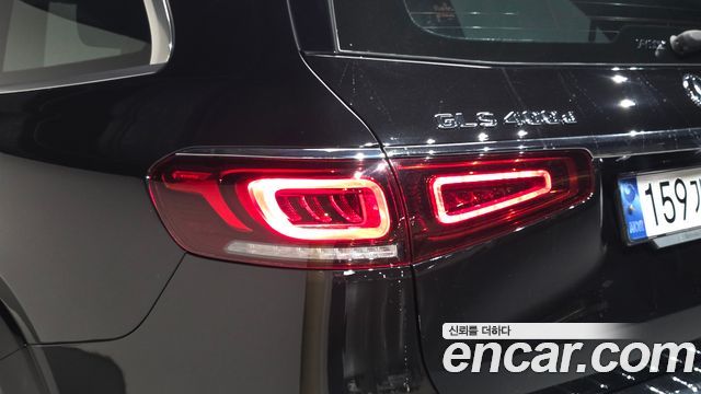 Mercedes-Benz GLS-Class 2023 — photo 9