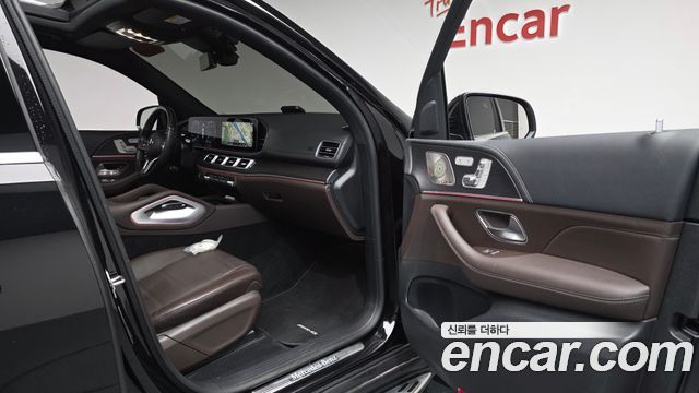 Mercedes-Benz GLS-Class 2023 — photo 16