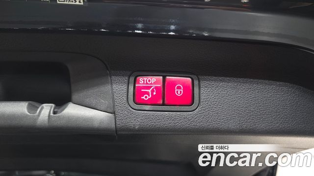 Mercedes-Benz GLS-Class 2023 — photo 27