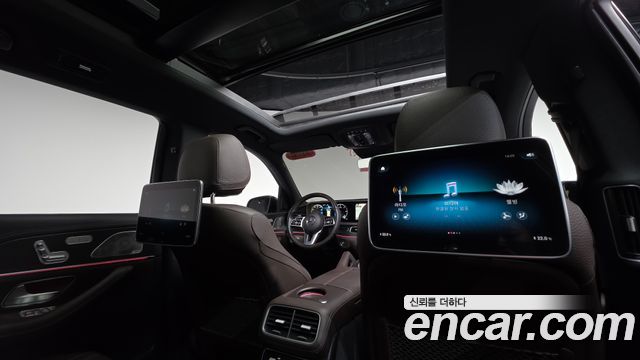Mercedes-Benz GLS-Class 2023 — photo 35