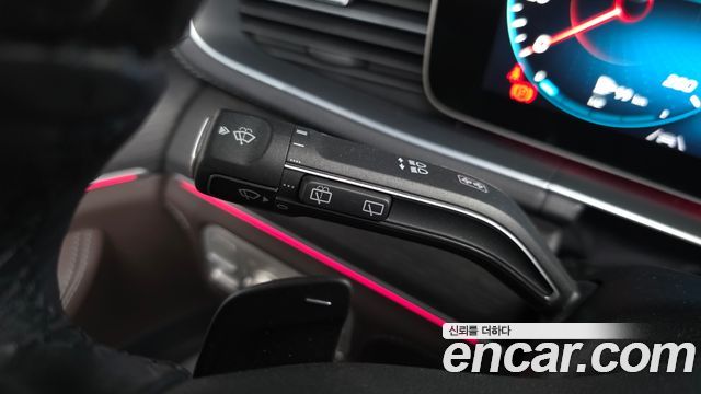 Mercedes-Benz GLS-Class 2023 — photo 39