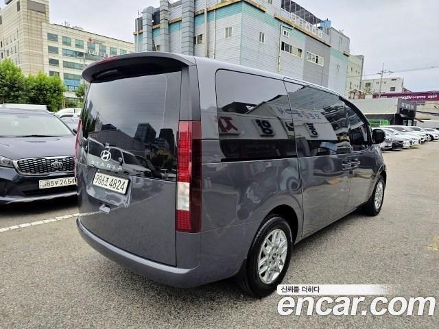 Hyundai Staria 2025 — photo 4