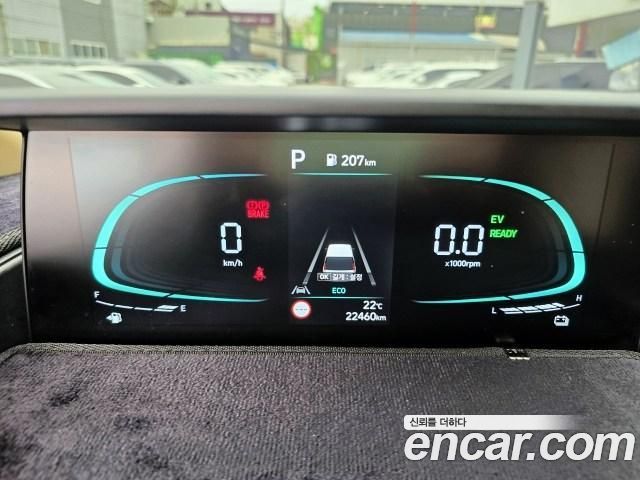 Hyundai Staria 2025 — photo 6