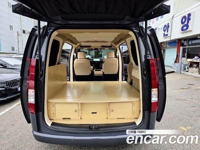 Hyundai Staria 2025 — photo 10