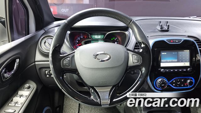 Renault Korea QM3 2017 — photo 19