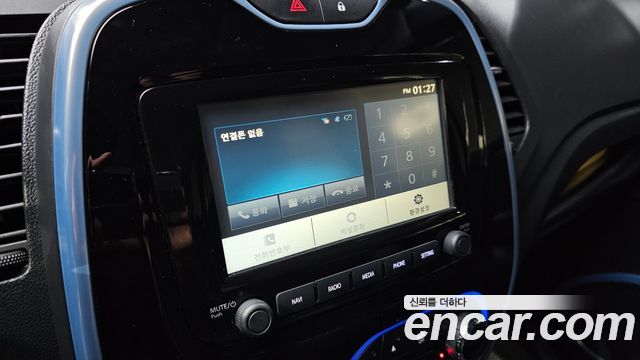 Renault Korea QM3 2017 — photo 21