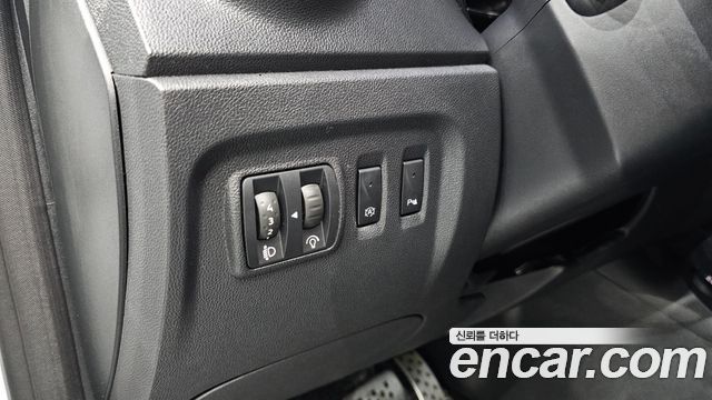 Renault Korea QM3 2017 — photo 23