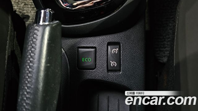 Renault Korea QM3 2017 — photo 26
