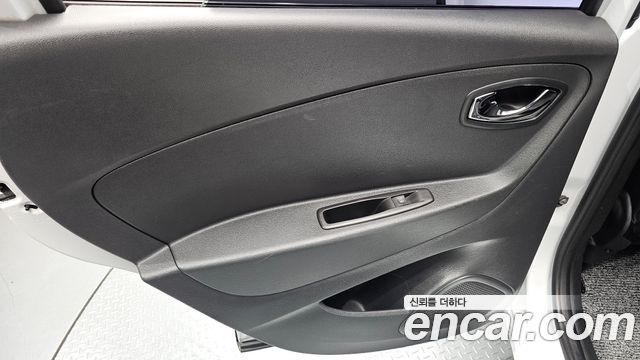 Renault Korea QM3 2017 — photo 15