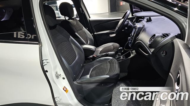 Renault Korea QM3 2017 — photo 16