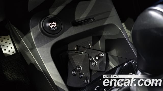 Renault Korea QM3 2017 — photo 27