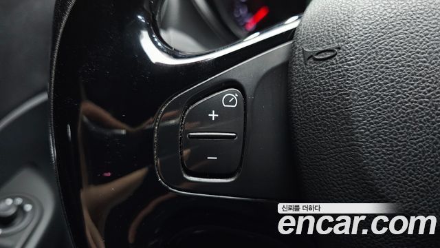 Renault Korea QM3 2017 — photo 28