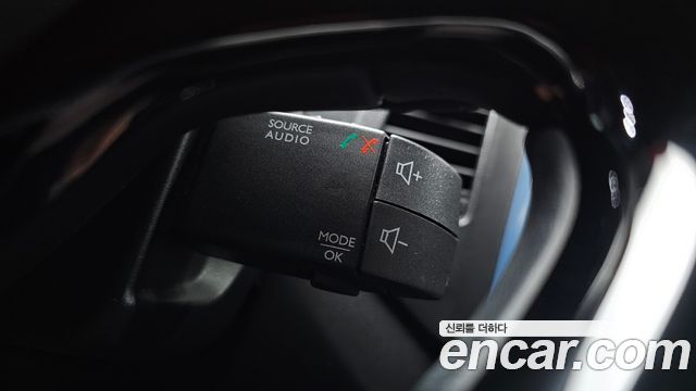 Renault Korea QM3 2017 — photo 30