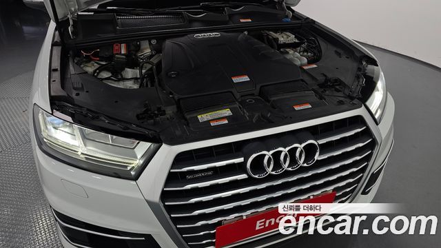 Audi Q7 2019 — photo 6