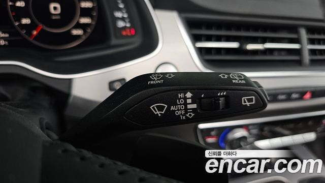 Audi Q7 2019 — photo 19