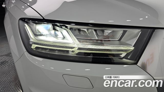 Audi Q7 2019 — photo 8