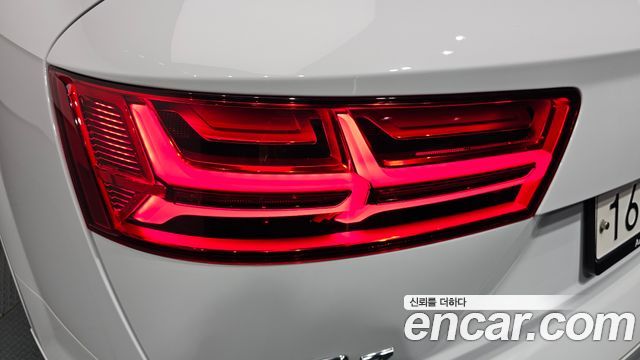 Audi Q7 2019 — photo 9