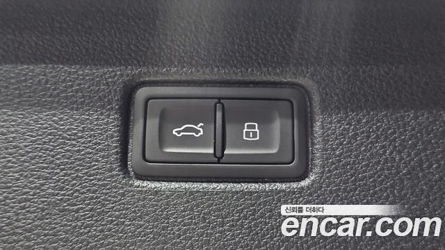 Audi Q7 2019 — photo 31