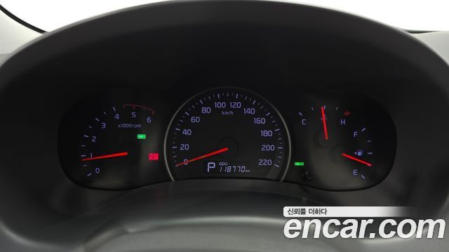 Kia Canival 2013 — photo 11