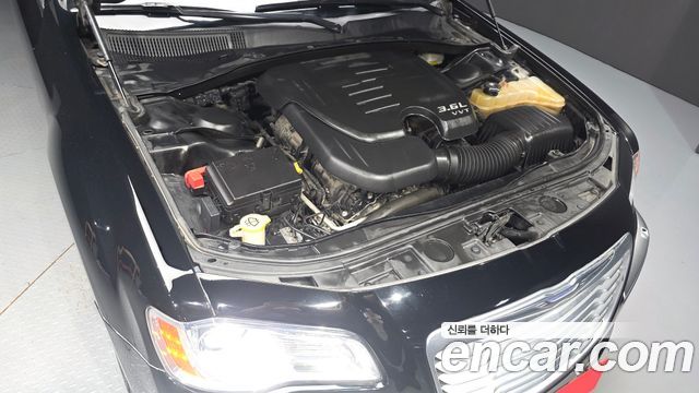 Chrysler 300C 2013 — photo 6