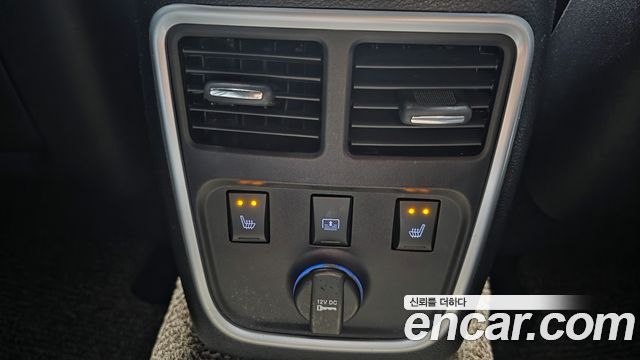 Chrysler 300C 2013 — photo 19