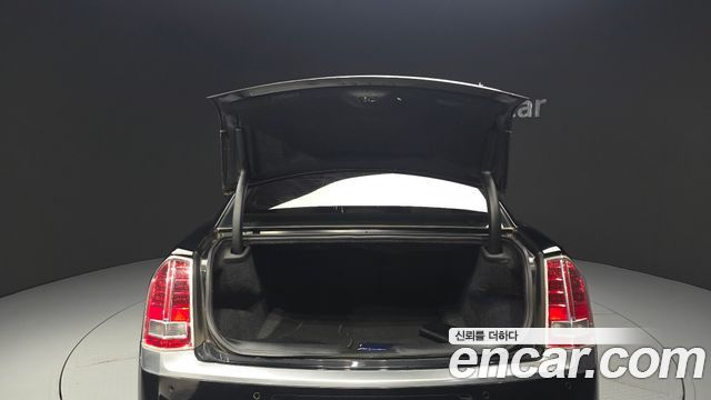 Chrysler 300C 2013 — photo 20