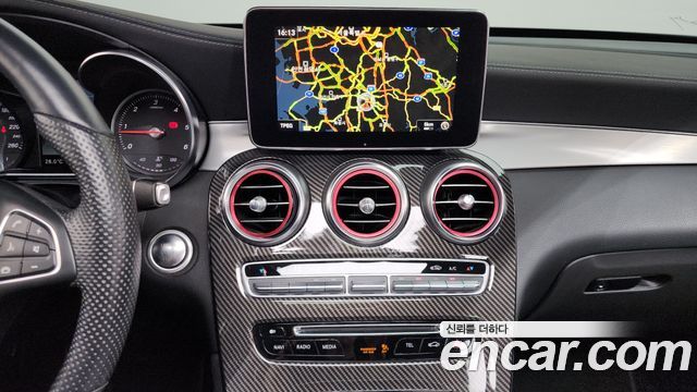 Mercedes-Benz GLC-Class 2017 — photo 13