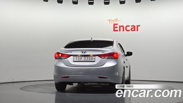Hyundai AVANTE 2013 — photo 4