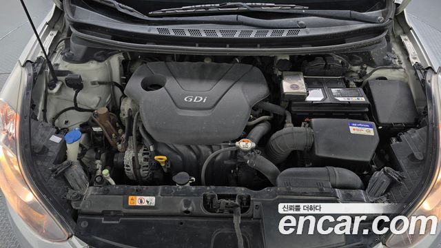 Hyundai AVANTE 2013 — photo 6
