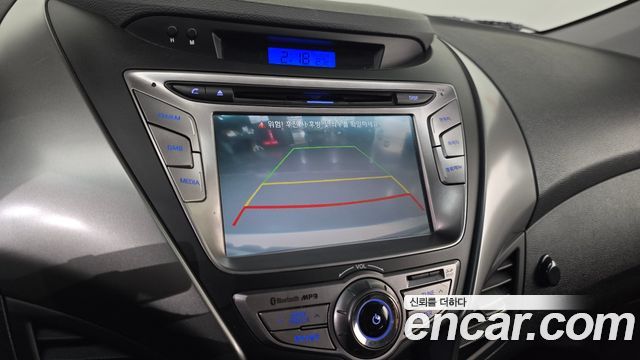 Hyundai AVANTE 2013 — photo 17