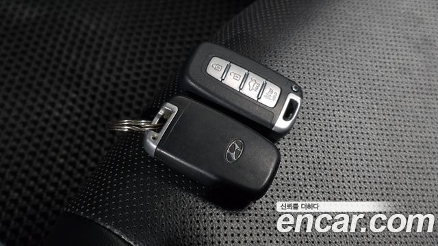 Hyundai AVANTE 2013 — photo 18