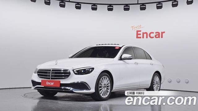 Mercedes-Benz E-Class 2021 — photo 1