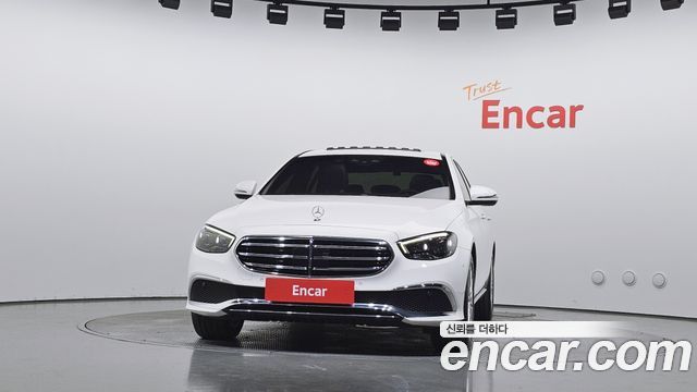 Mercedes-Benz E-Class 2021 — photo 3