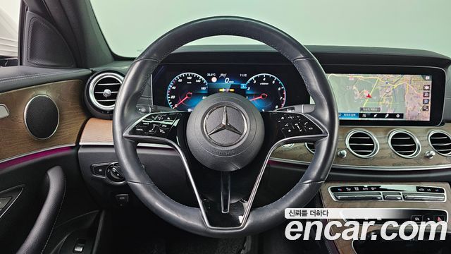 Mercedes-Benz E-Class 2021 — photo 20