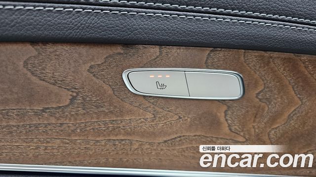 Mercedes-Benz E-Class 2021 — photo 28