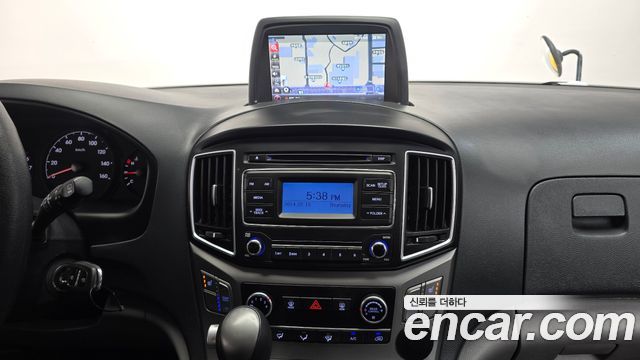 Hyundai Starex 2019 — photo 25